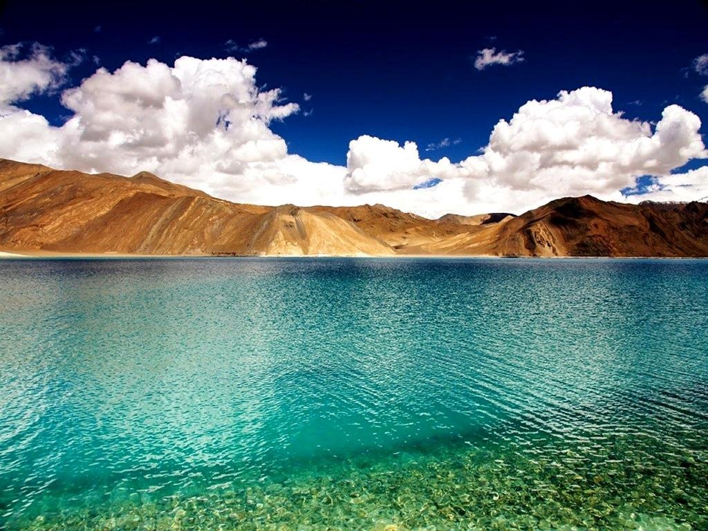Lost in Blue – A Day at Pangong Lake