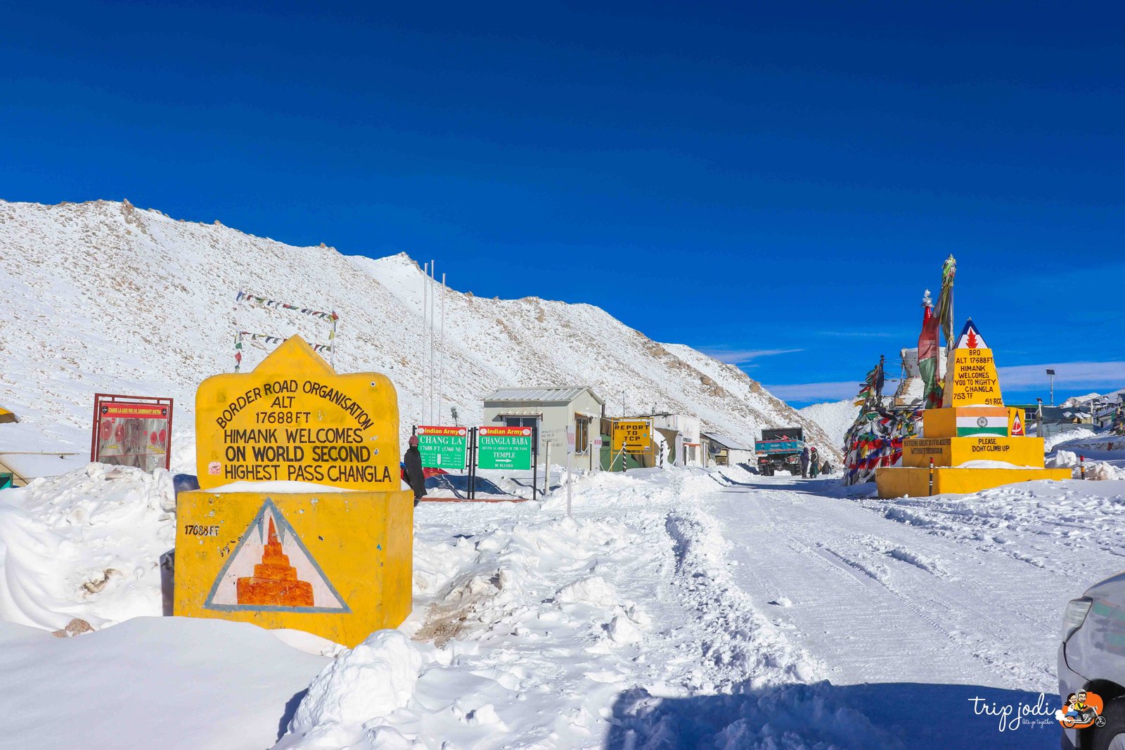 Chang La Pass – Conquering the Heights of Ladakh