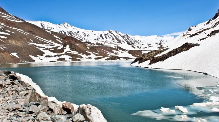 Exploring the Mystical Alpather Frozen Lake: A Winter Wonderland