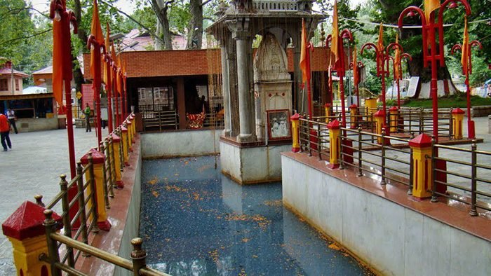 Kheer Bhawani: A Sacred Oasis of Peace in Kashmir