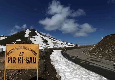Peer Ki Gali: A Tranquil Escape in the Heart of Kashmir